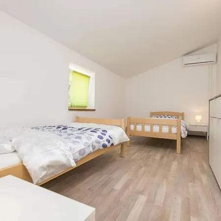 Tatil Evi Haus Ernest Stanisovi